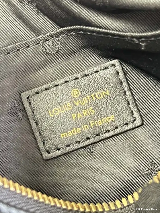 AAA Replica Ru THE OVER LOUIS MOON VUITTON 0605